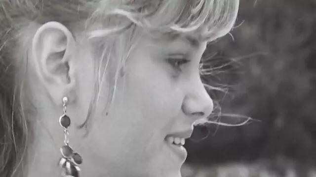 Puta lujuriosa de grandes pechos folla con el marido xxx trios español negro de su hermana