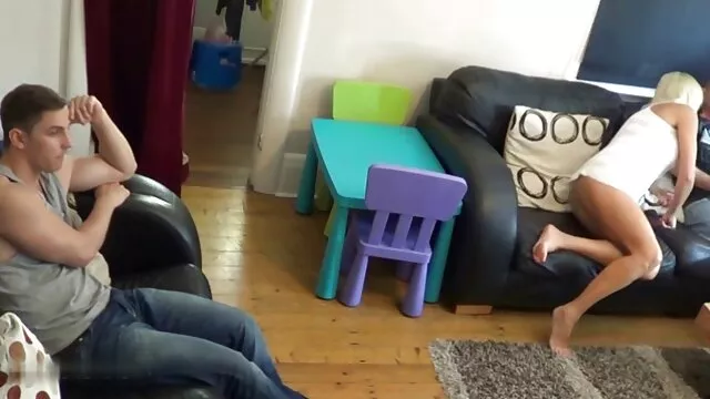 La porn sub español fantasía de estos pervertidos no tiene límites. Obligaron a jovencitas a ponerse el hocico de cerdo y follar con ellas en el barro, y en el coño y en el culo al mismo tiempo