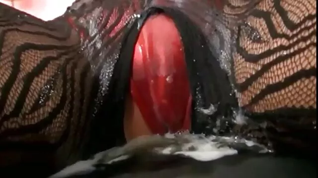 El tipo se peliculas para adultos xxx en español folló duro a su sexy esposa frente a la cámara y publicó el video en la red.