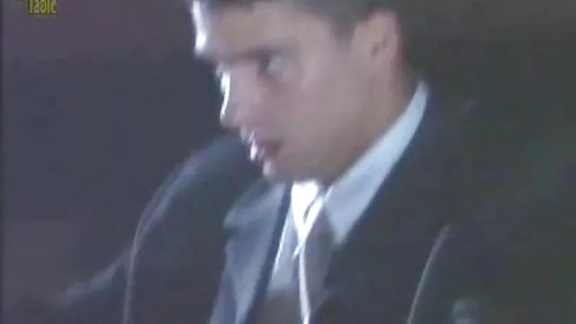 Caliente gay xxx español gratis joven gangbang