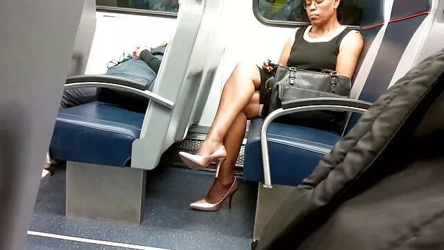 Rubia lesbiana Krissy Lynn se folla a peliculas xxx completas una madura tetona novia con un arnés