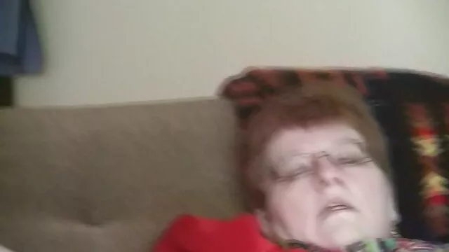 Rubia de coño depilado permitió que porno español online gratis el chico se la follara en anal