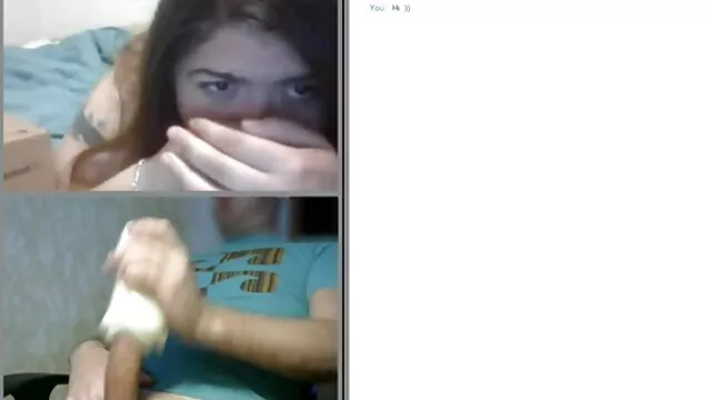 ¡Abajo las notas! Es hora de llamar al Sr.Jake y pedirle ayuda, y cuando porno tv español entre en su red, ella se encargará rápidamente de este guapo.