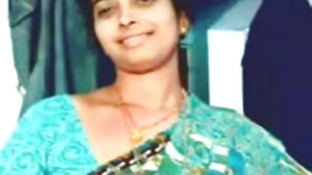 Tío golpea incestos españoles a una perra entre grandes tetas