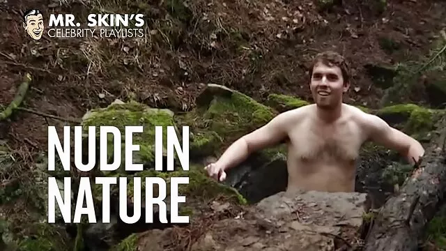 Madre madura insestos españoles se sentó con su coño en el pene de un negro gordo y terminó violentamente